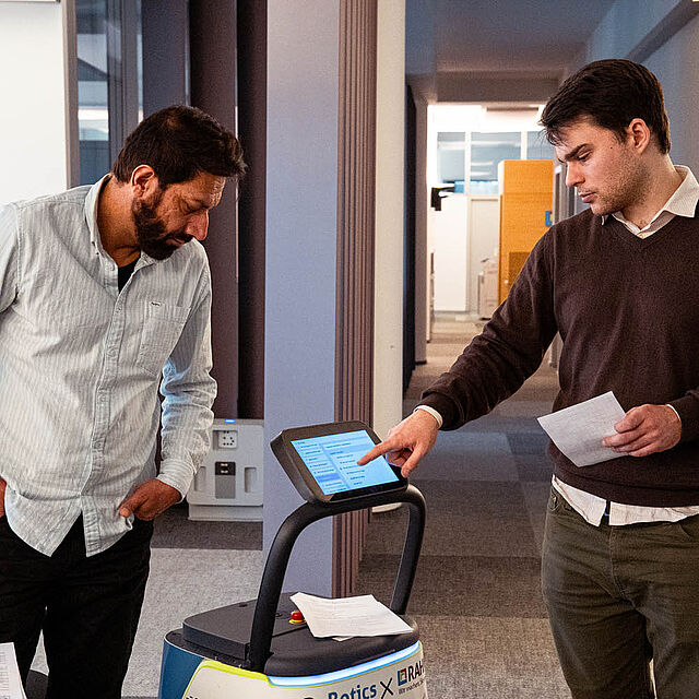 Mitarbeiterschulung robotic