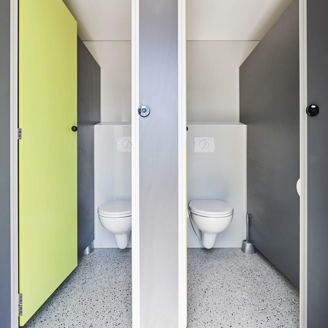 RAHMER Mietservice Toilettenwagen Komfort